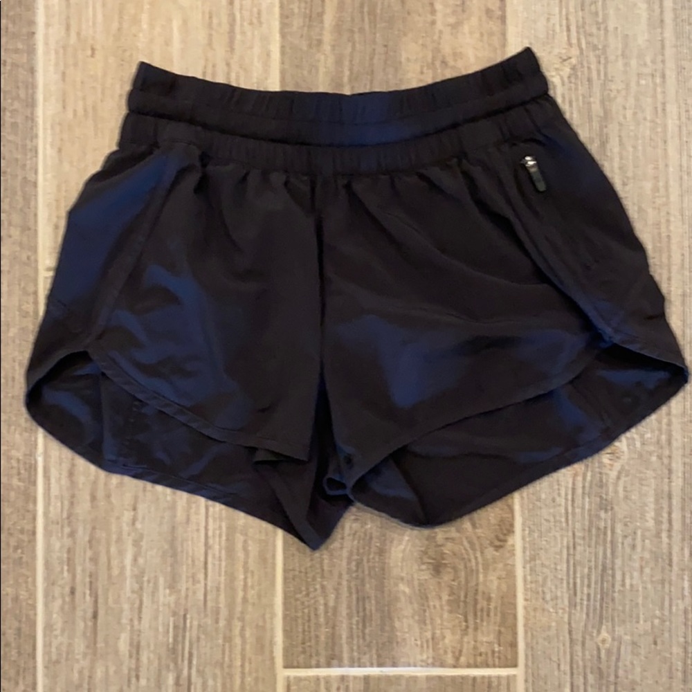 Lululemon tracker shorts